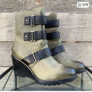 Sorel After hours Olive and Black Women's Ankle Boots